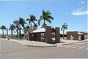 Pra�a na cidade  de Dirce Reis - SP