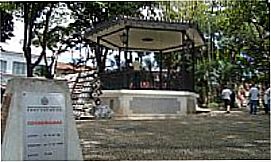 Embu das Artes - Coreto na Praa central de Embu das Artes-SP-Foto:Urias E. Takatohi