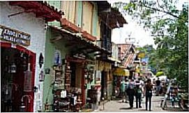 Embu das Artes - Feirinha na Rua Joaquim Santana em Embu das Artes-SP-Foto:Urias E. Takatohi