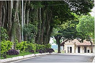 Rua da Esta��o Ferrovi�ria em Eug�nio de Melo, distrito de S�o Jos� dos Campos -SP