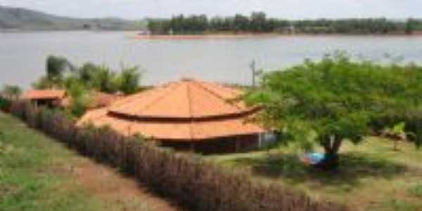 rancho as margens do lago, Por cominetti