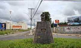 Franca - Franca-SP-Esttua em homenagem ao sapateiro Francano na Av.dos Sapateiros-Foto:Alexandre Bonacini