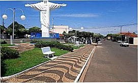Gabriel Monteiro - Cristo Redentor na entrada  da cidade de Gabriel Monteiro - SP