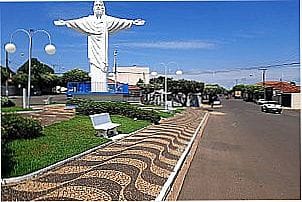 Cristo Redentor na entrada  da cidade de Gabriel Monteiro - SP