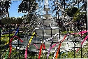 Fonte dos Desejos na Pra�a Central em Gabriel Monteiro - SP