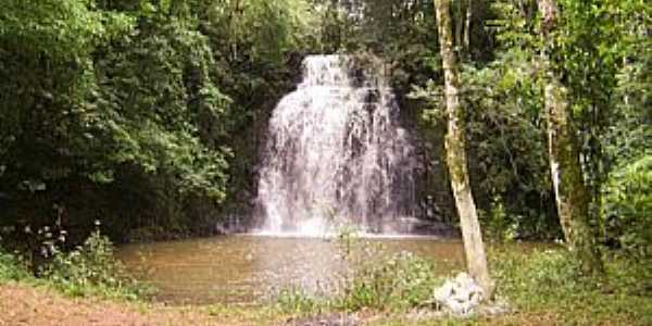 Imagens da cidade de Gavio Peixoto - SP - Cachoeira do Arang