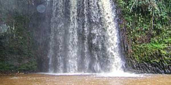 Imagens da cidade de Gavio Peixoto - SP - Cachoeira de So Bernardo