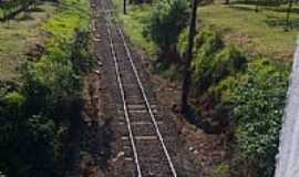 Guaianas - Via frrea em Guaianas-SP-Foto:Lady1880