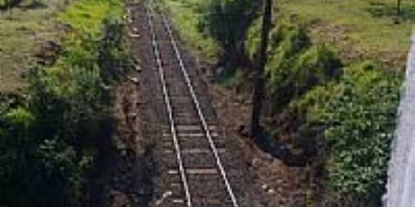 Via frrea em Guaianas-SP-Foto:Lady1880