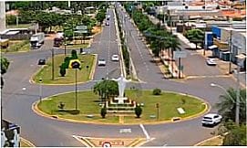 Guararapes - Trevo com Cristo na entrada da cidade  de Guararapes - SP