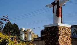 Guariba - Cristo Redentor de Guariba na entrada da cidade. - Foto MARCO AURLIO ESPARZA 