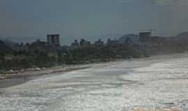 Guaruj - Praia da Enseada no Guaruja vista do Morro do Maluf por Rosana Salvadori