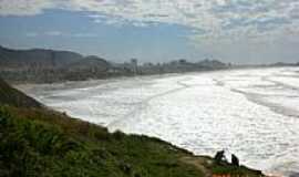 Guaruj - Praia da Enseada no Guaruja vista do Morro do Maluf por Rosana Salvadori