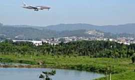 Guarulhos - Lago prximo ao aeroporto de Guarulhos-SP-Foto:Andr Bonacin