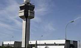 Guarulhos - Torre de controle do aeroporto de Guarulhos-SP-Foto:Andr Bonacin