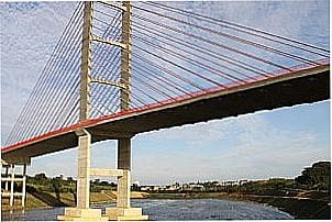 Ponte da Esperan�a sobre o Ribeir�o Jacuba em Hortol�ndia - SP