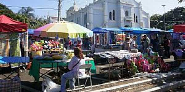 Feira de bordados