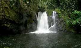 Ibina - Ibina-SP-Cachoeira da Fumaa-Parque Estadual do Jurupar-Foto:www.valedospassaros.