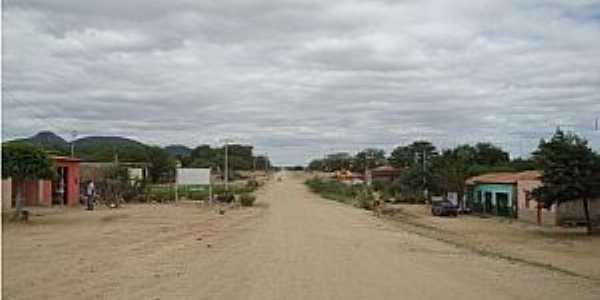 Pinhes-BA-Rua principal-Foto:Escola de Formao