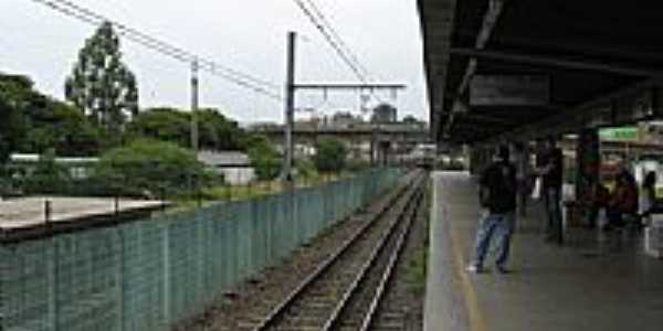 Plataforma da Estao Ferroviria de  Itapevi-SP-Foto:adilson.ball