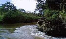 Itapira - Itapira-SP-Rio do Peixe acima da ponte-Foto:J Oliveira