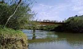 Itapira - Ponte sobre o Rio Manso em Itapira-SP-Foto:Garrucha