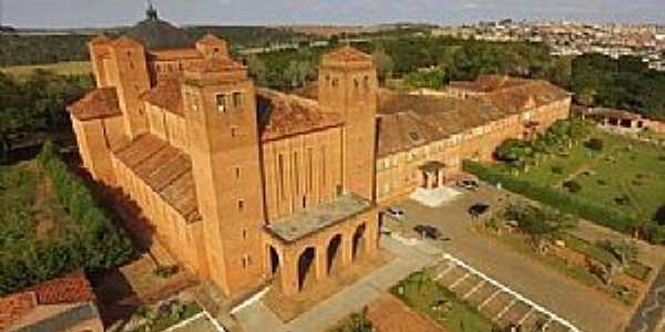 ABADIA DE NOSSA SENHORA DA SANTA CRUZ