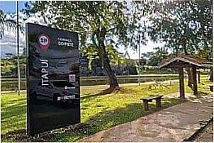 P�rtico da cidade de Itapu� - SP