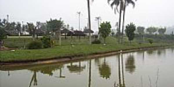 Lago no Parque Ecolgico de Itaquaquecetetuba-Foto:Kacinskas