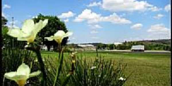 Parque e vista da Rodovia em Itatiba-SP-Foto:AntonioJVidaL