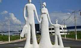 Itupeva - MonumentoImigrantes em Itupeva-SP-Foto:Fernando Franciscon