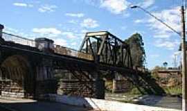 Lavrinhas - Ponte sobre o Rio Paraba do Sul Lavrinhas por mikland