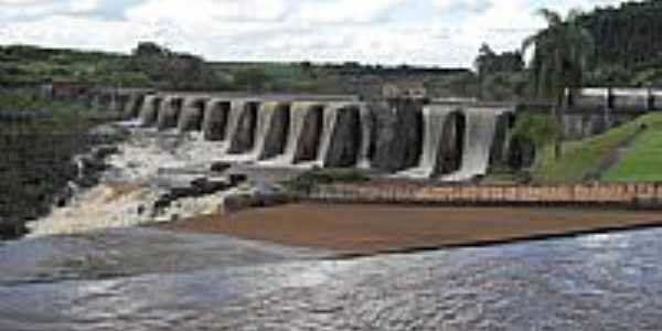 Barragem da Usina Salto do Lobo-Foto: J.Roberto B. Lamoso  