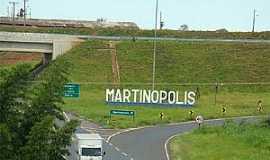 Martinpolis - Martinpolis-SP-Trevo de acesso-Foto:www.dnoticias.com.br