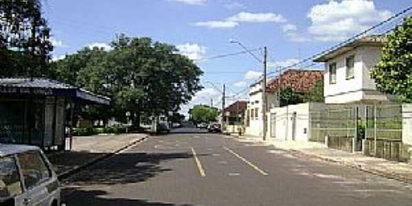 Mineiros do Tiet-SP-Rua da cidade-Foto:Gerson Luciano