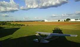 Mirassol - Patio do aeroporto