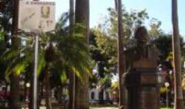 Mogi-Mirim - P. Central de Moji-Mirim, SP - Busto do jornalista Francisco Cardona, Por Roberto GASPARINNI