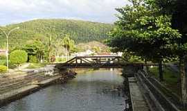 Mongagu - Mongagu-SP-Ponte frrea sobre o Rio Mongagu-Foto:Marco .Mountain