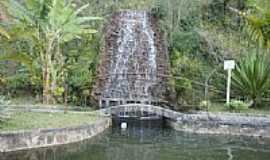 Monte Alegre do Sul - Cascata e lago em Monte Alegre do Sul-Foto:Ernandes C Santos