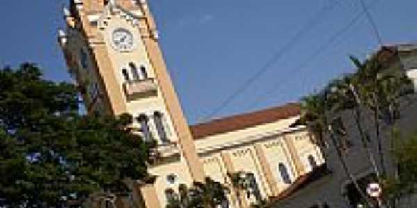 Igreja Matriz Senhor Bom Jesus em Monte Alto-Foto:Mentore Conti