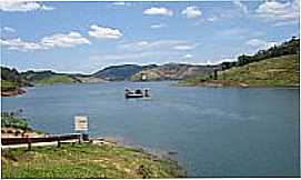 Natividade da Serra - Travessia de balsa