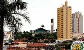 Olmpia - Olmpia-SP-Igreja de So Joo Batista no centro-Foto:www.olimpia.sp.