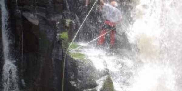 CASCADING CACHOEIRA BERNARDO, Por Joo Paulo Moron Escanhoela