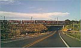 Pirapitingui - Viaduto Ferrovirio-Foto:zardeto 