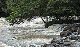 Pontes Gestal - Cachoeira S Roberto por Antonio de Andrade