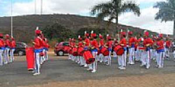 Prevenido-BA-Fanfarra no Desfile-Foto:Preve.Emc@mpo