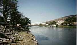 Queluz - Ponte sobre o Rio Paraba do Sul-Foto:laercio Fabbri 