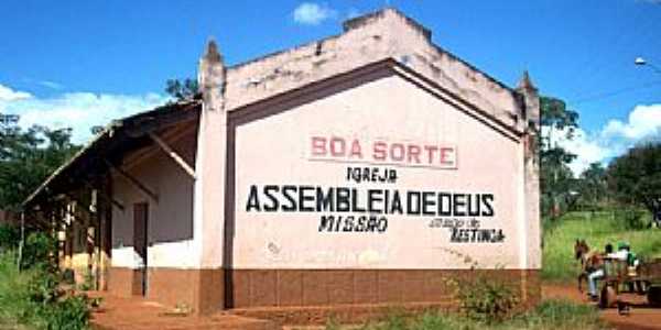 Restinga-SP-Igreja na antiga Estao no Distrito de Boa Sorte-Foto:Leonardo Figueiredo