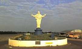 Ribeiro do Sul - Cristo no Trevo de acesso de Ribeiro do Sul-SP-Foto:Alan Sousa