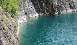 Salto de Pirapora - Salto de Pirapora-SP-Encosta da Pedreira-Foto:Paulo Bretas